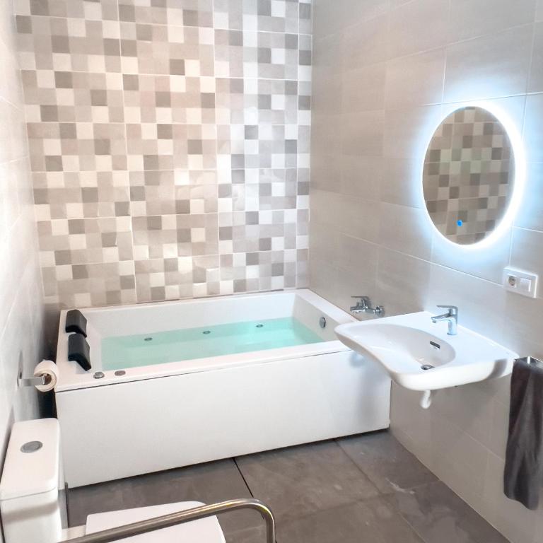 ISG Apartments Triana Jacuzzi 1 - Estudio - Adaptado para personas con movilidad reducida - 18