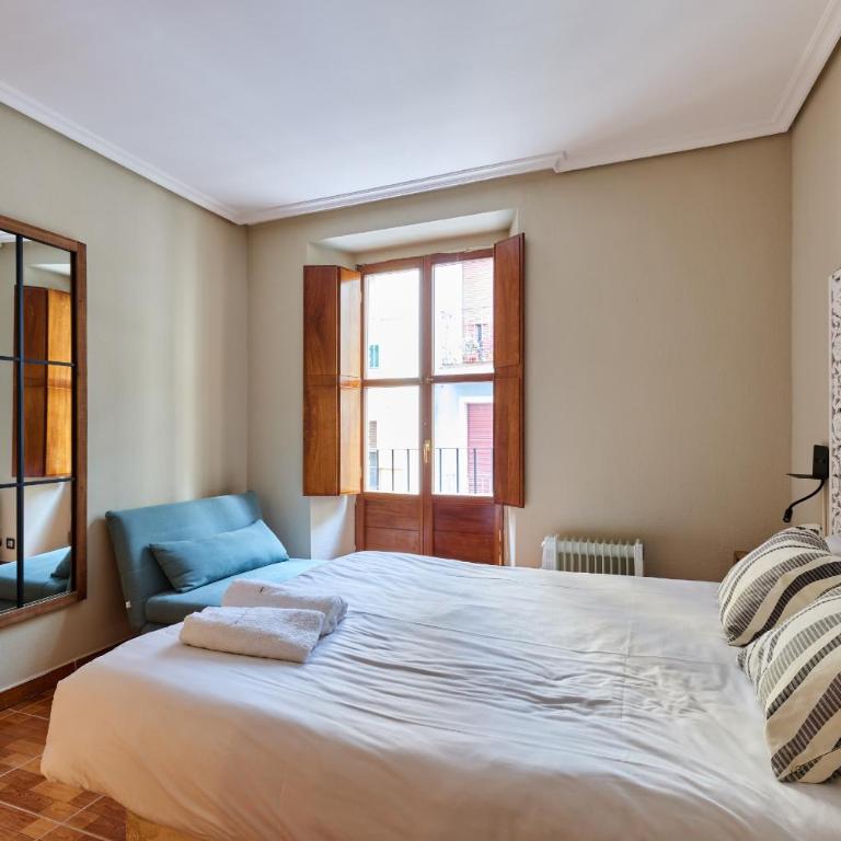 Blanca de Navarra by Clabao - Two-Bedroom Apartment - 11