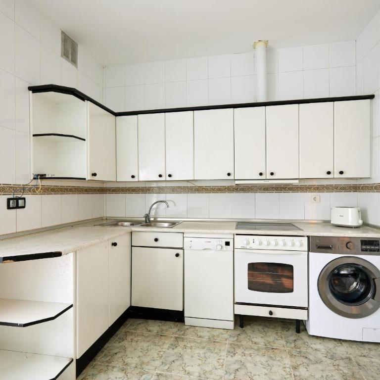 Blanca de Navarra by Clabao - Two-Bedroom Apartment - 7