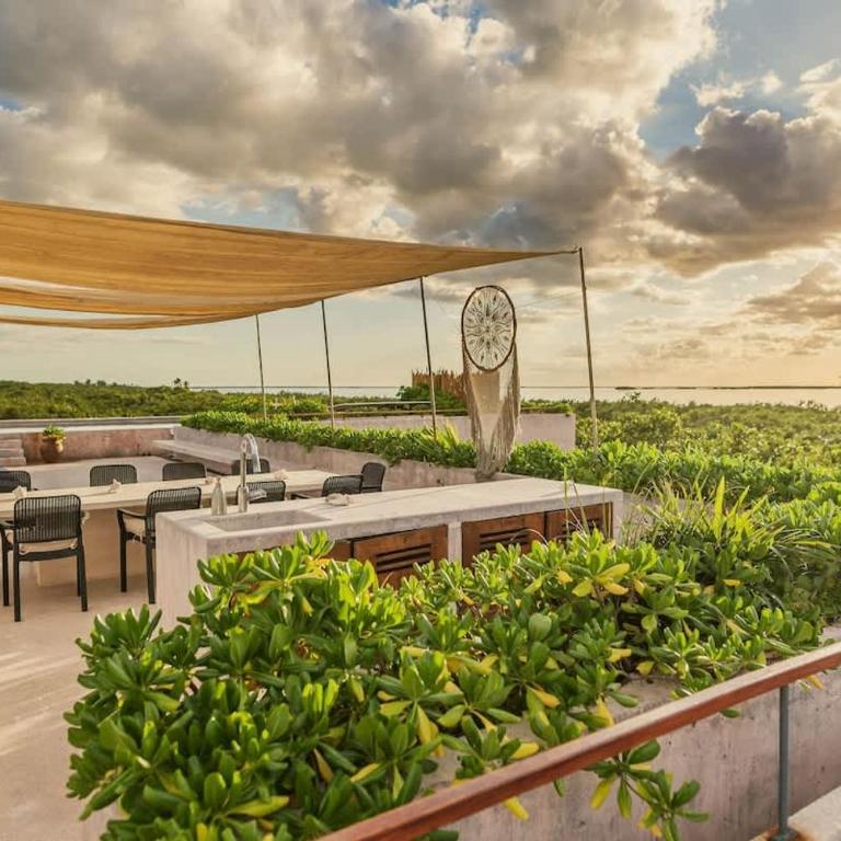 Design Award Beach House with Sky Pool Ocean Views - Villa - 39