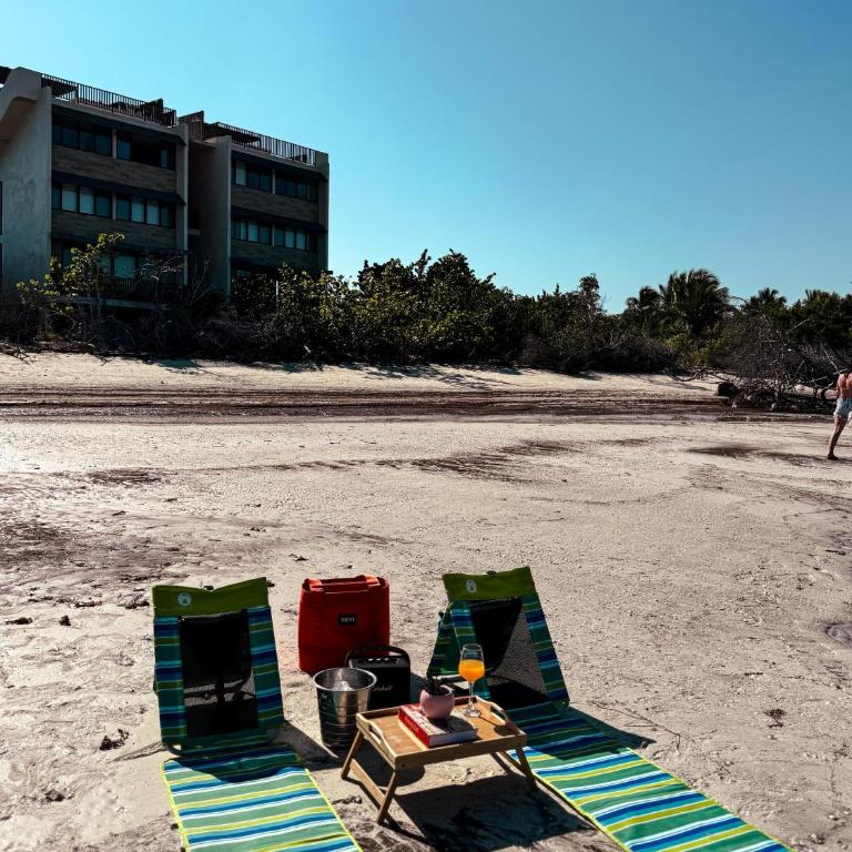 Chic Loft Steps from the Beach - Apartamento de 1 dormitorio - 33