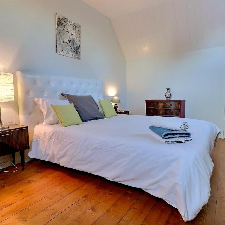 Maison de caractere- centre- plage à pied - bord de mer - Four-Bedroom House - 12