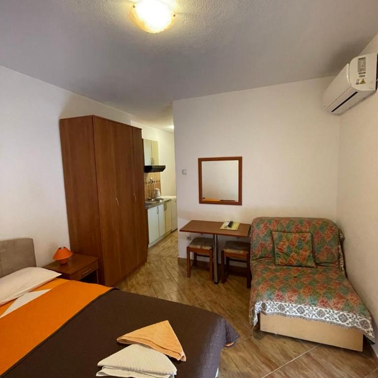 Villa Savovic - Studio with Sea View - 5