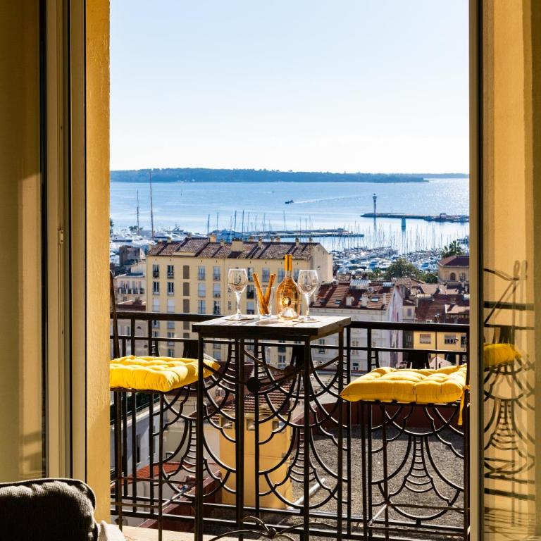 Superbe T3 - 10 min Palais - Parking - Appartement 2 Chambres - 4