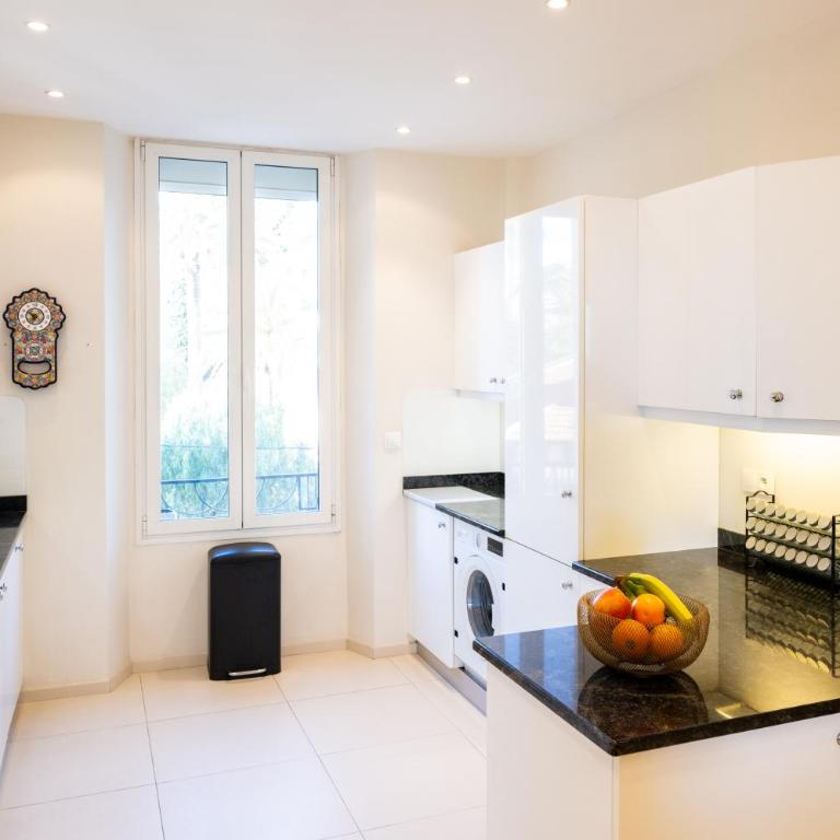 Superbe T3 - 10 min Palais - Parking - Appartement 2 Chambres - 9