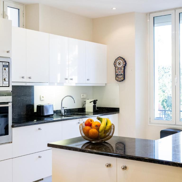 Superbe T3 - 10 min Palais - Parking - Appartement 2 Chambres - 24