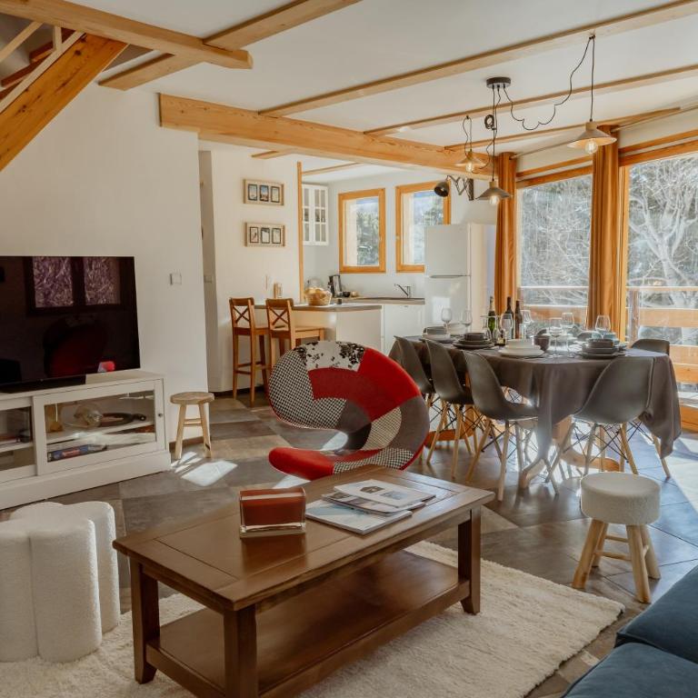 Hébergement 4 étoiles Accès Pied des Pistes en Navette Gratuite - Maison de Vacances 3 Chambres - 3