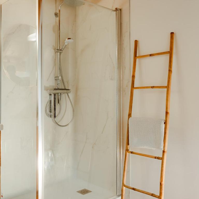 Hébergement 4 étoiles Accès Pied des Pistes en Navette Gratuite - Maison de Vacances 3 Chambres - 28