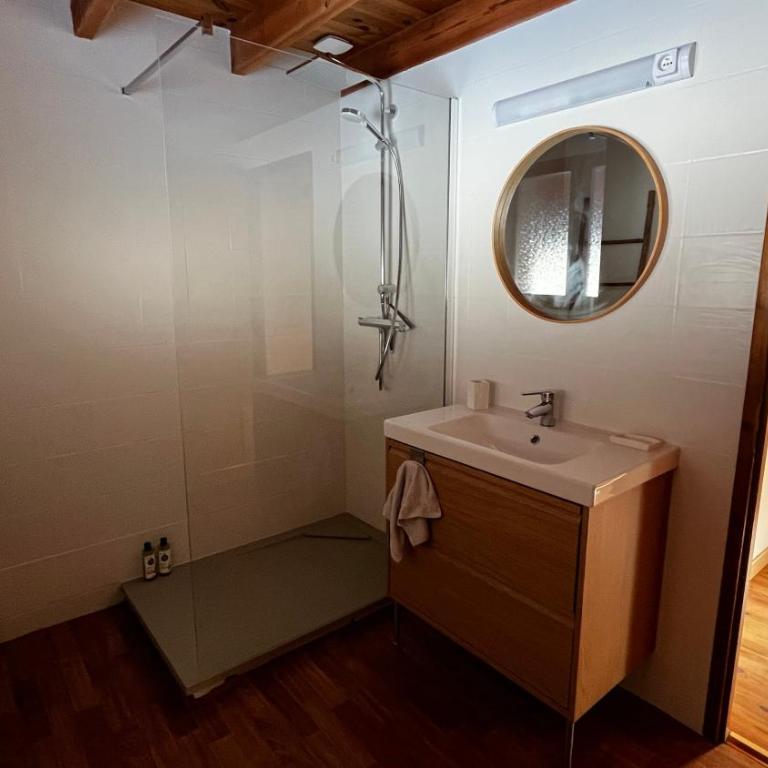 Hébergement 4 étoiles Accès Pied des Pistes en Navette Gratuite - Maison de Vacances 3 Chambres - 17
