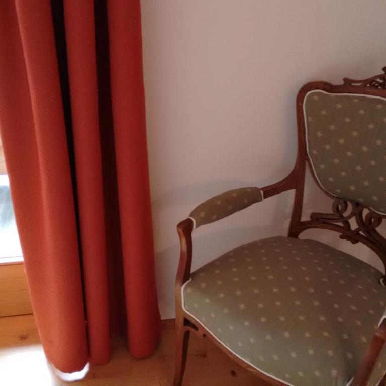 Alpengasthof Madlbauer - Standard Doppelzimmer mit eigenem Bad außerhalb des Zimmers - 13