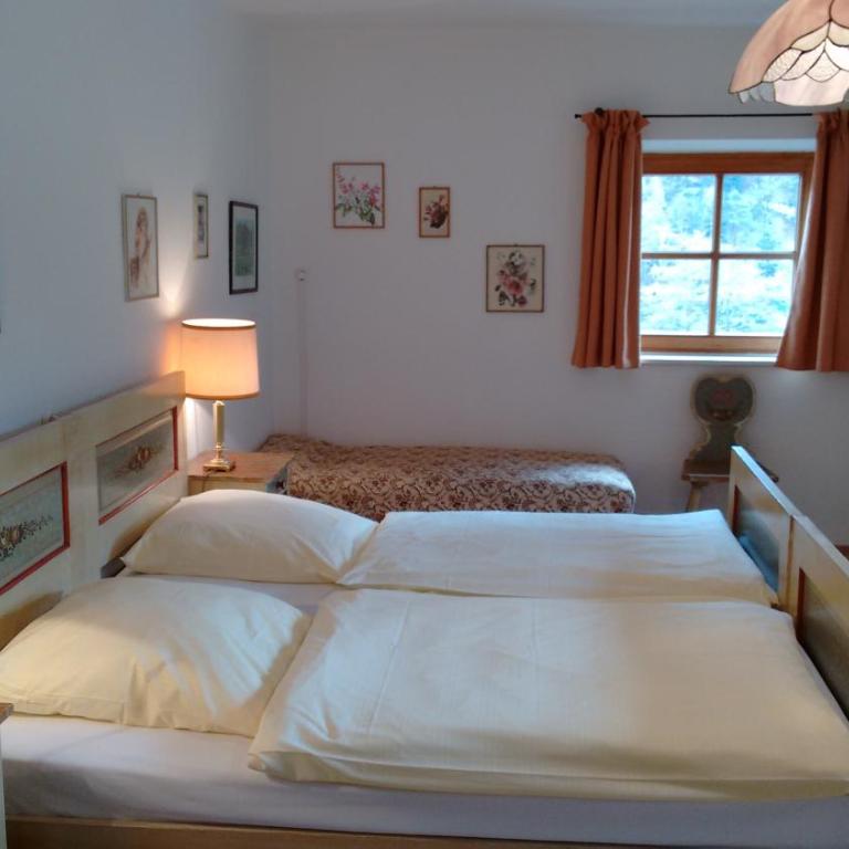 Alpengasthof Madlbauer - Doppel-/Zweibettzimmer mit Balkon - 4