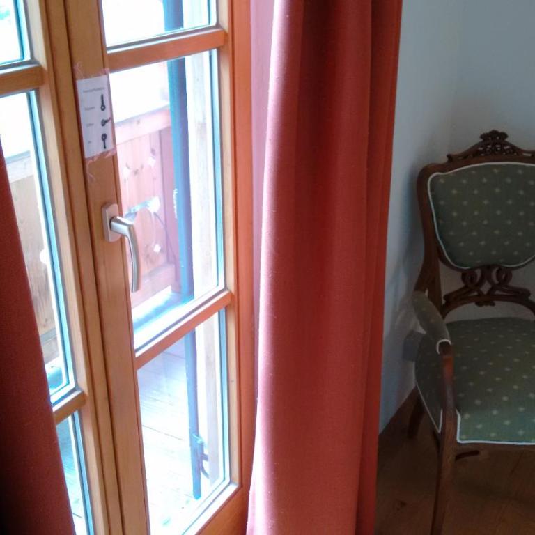 Alpengasthof Madlbauer - Standard Doppelzimmer mit eigenem Bad außerhalb des Zimmers - 9