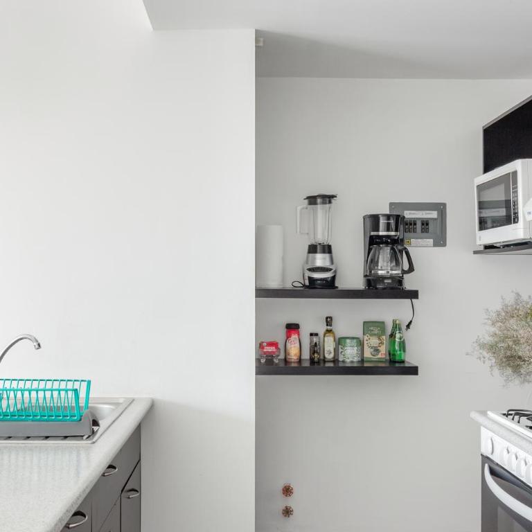 C302 1BR - 1BTh - One-Bedroom Apartment - 9