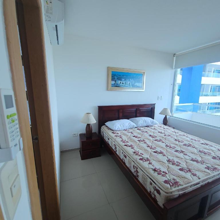 Departamento frente a la Playa - Three-Bedroom Apartment - 1