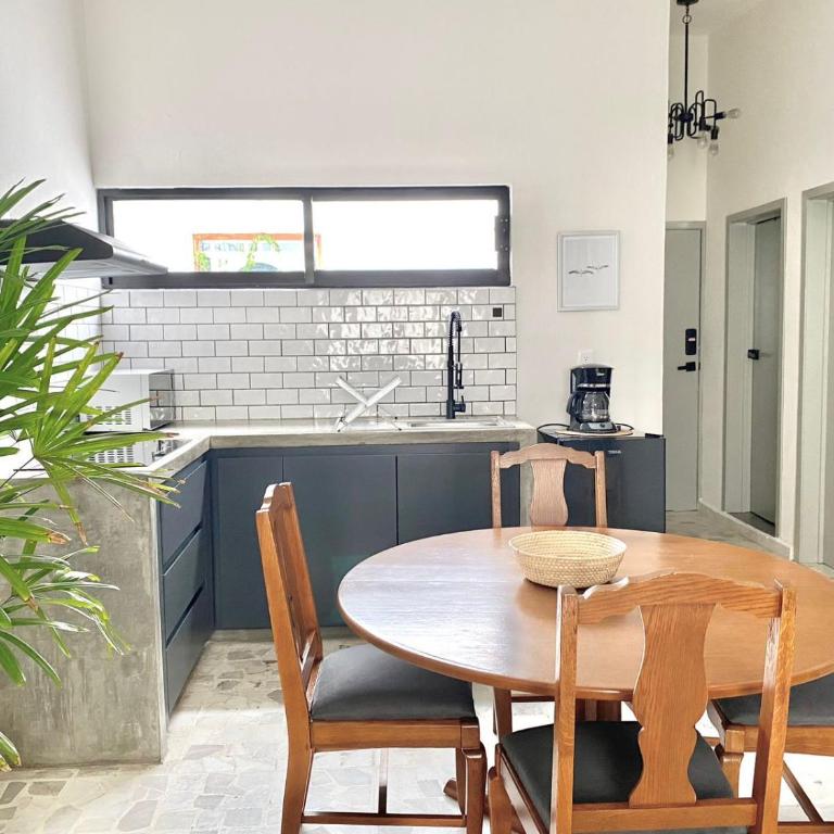 Ecosuite 1, cerca del océano y del centro de Mazatlán - One-Bedroom Apartment - 9