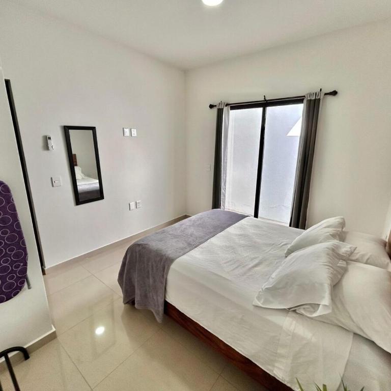 Depa near zona dorada and malecón by G P S rentas - Two-Bedroom Apartment - 14