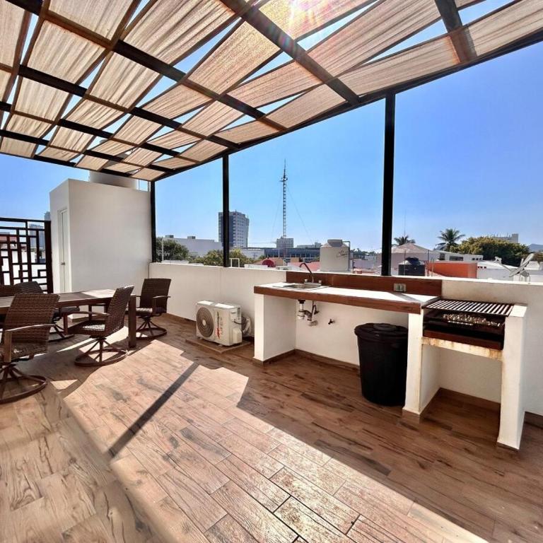 Depa near zona dorada and malecón by G P S rentas - Two-Bedroom Apartment - 16