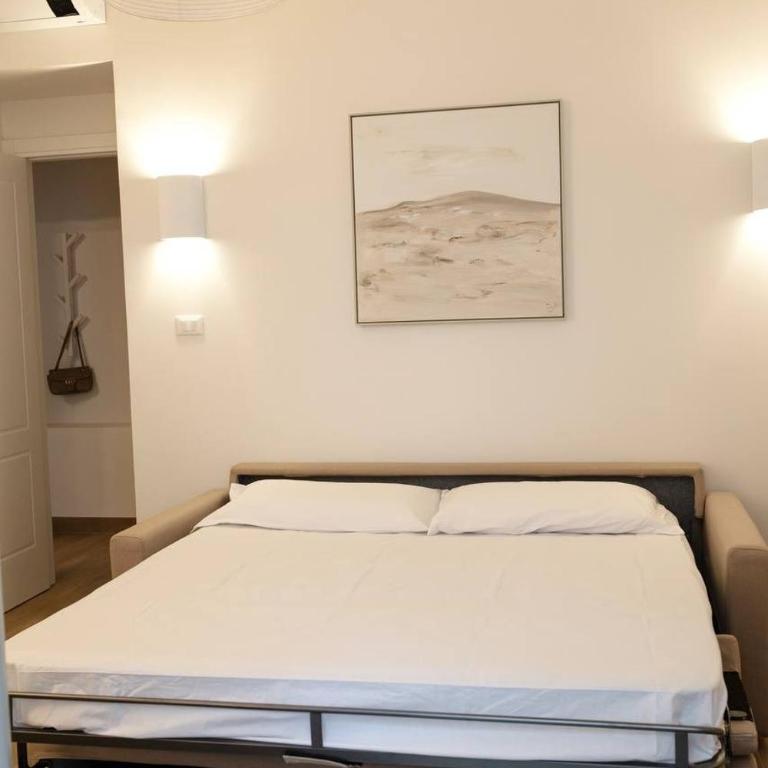 Casa Maria - Quiet Courtyard Apartment near Porta Nuova Station & City Center - Appartamento con 2 Camere da Letto e Balcone - 12