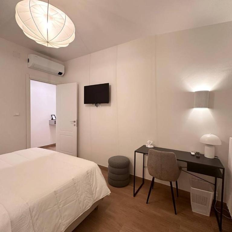 Casa Maria - Quiet Courtyard Apartment near Porta Nuova Station & City Center - Appartamento con 2 Camere da Letto e Balcone - 10