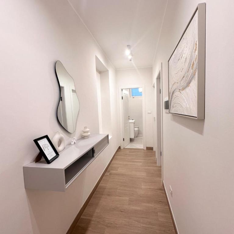 Casa Maria - Quiet Courtyard Apartment near Porta Nuova Station & City Center - Appartamento con 2 Camere da Letto e Balcone - 9