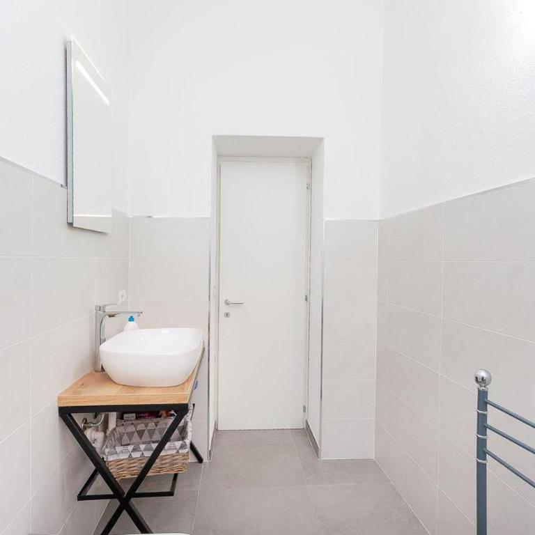 Home da Renzo - Appartamento con 2 Camere da Letto - 11