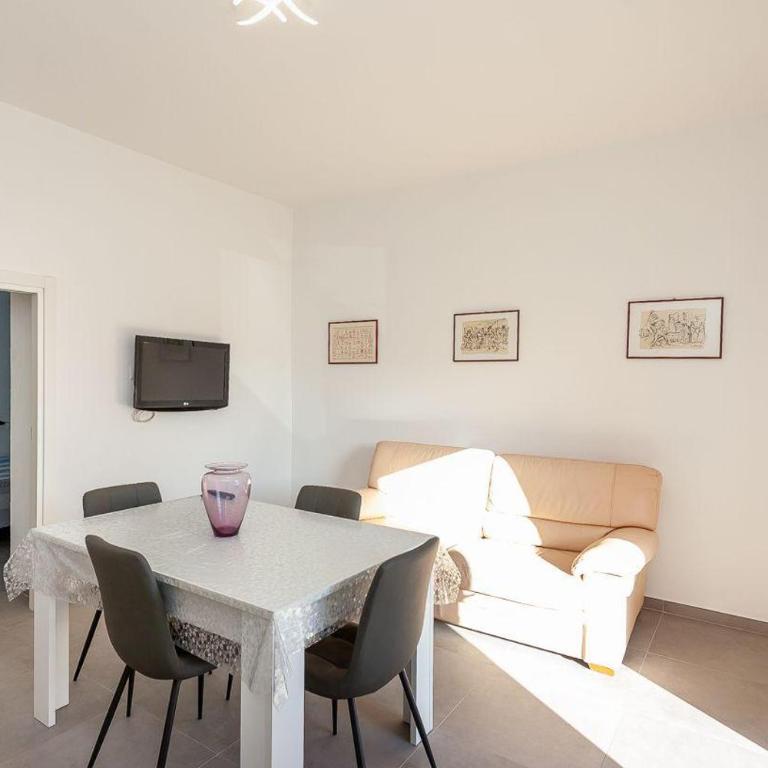 Home da Renzo - Appartamento con 2 Camere da Letto - 13
