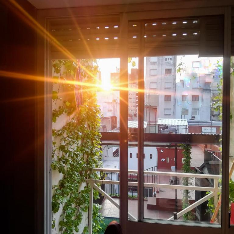 A media cuadra de la principal Av Boulevard Oroño! ALOJAMIENTOS ROSARIO! - Apartamento de 1 dormitorio - 1