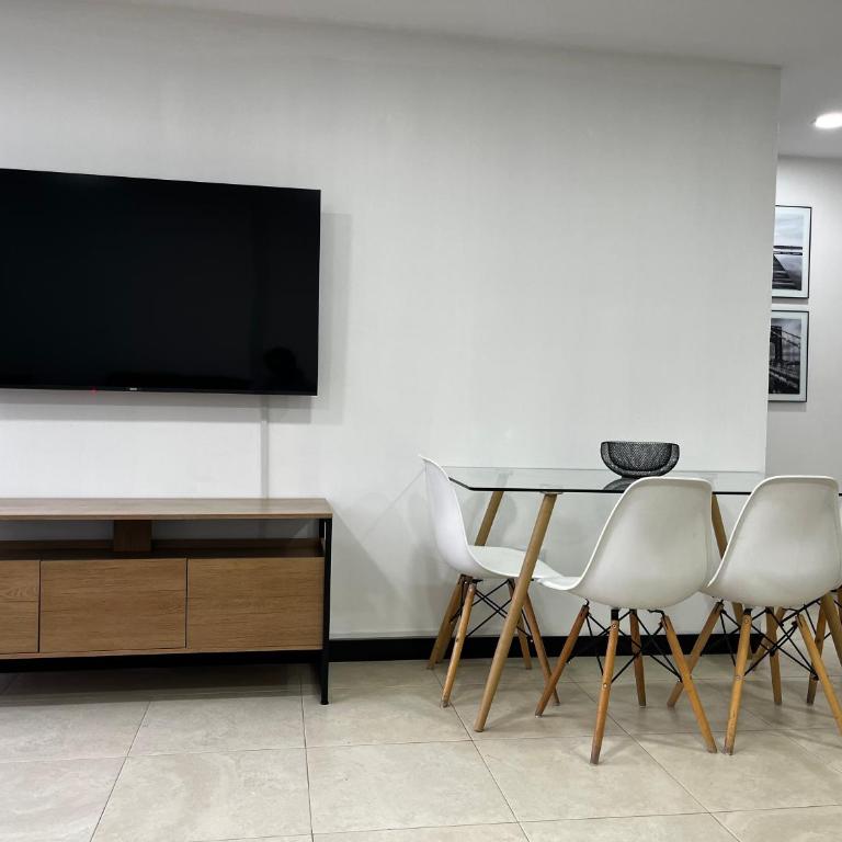 Suite Esquinera con Vista al Rio Puerto Santa Ana, Guayaquil - One-Bedroom Premium Apartment - 9