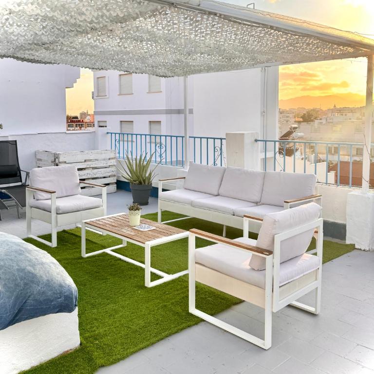Family Penthouse Duplex 3 BDR & Private Terrace - Three-Bedroom Apartment - 48