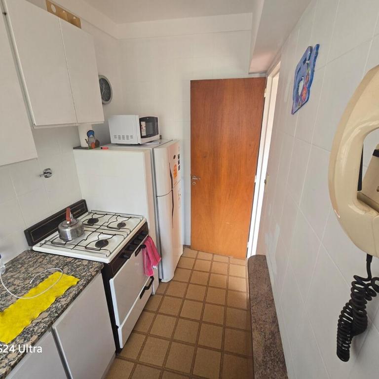 Departamento un ambiente con Balcón a la Calle Centro - Apartamento con balcón - 10