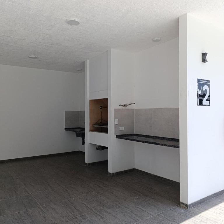 Dpto a estrenar zona Norte frente a Univalle 7mo anillo - Apartamento de 1 dormitorio - 42