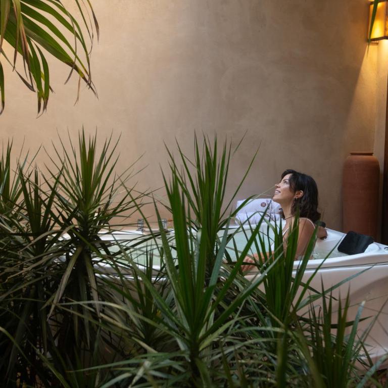Mantra Hotel Boutique - Suite Deluxe con bañera de hidromasaje - 12