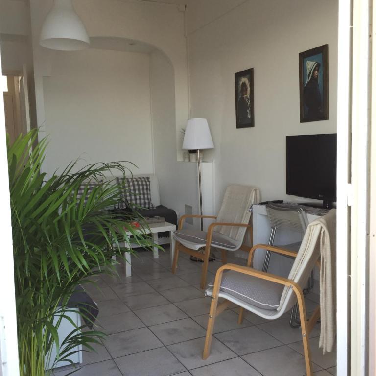 Amazing View Port Golfe-Juan and Garage - Studio - Vue sur Mer - 26