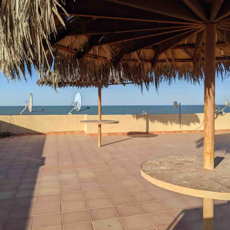 BEACH CONDO 3-Sleeps 8- Pool- WiFi- AC- Security - Casa Unifamiliar de 2 dormitorios - 23