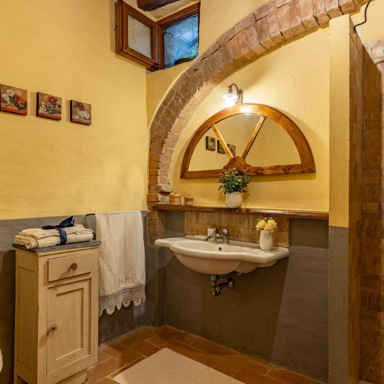 Podere Montechiari - App Nonna & Maria - Apartamento de 2 dormitorios con vistas - 54
