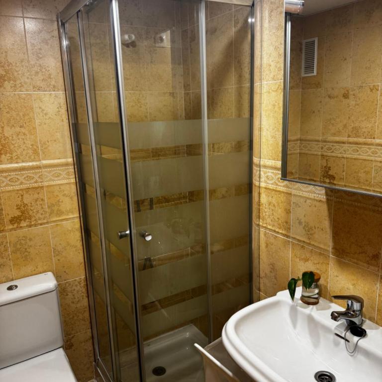 CASA PERFECTA PARA PAREJAS Y FAMILIA (MANILVA) - Apartamento de 2 dormitorios - 25