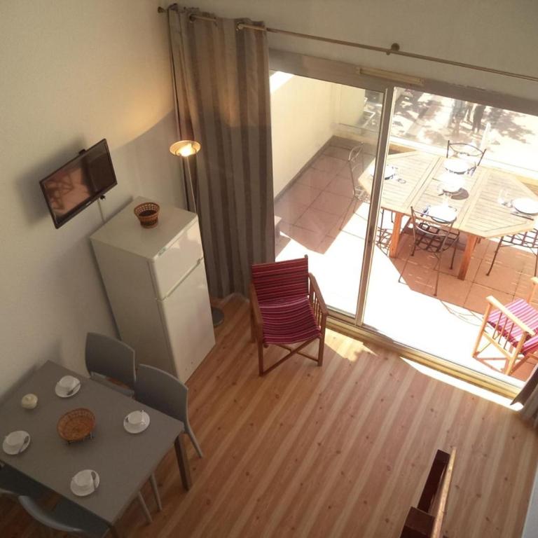Appartement avec grande terrasse vue panoramique GN400-024 - Appartement 3 Chambres - 10