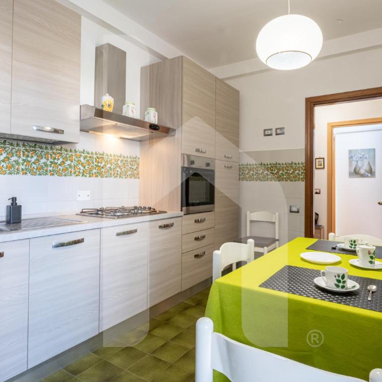 Homiday - Il Giardino --1 min Ospedale Cisanello--AEROPORTO FREE PARKING-- - Camera Matrimoniale con Bagno Privato - 2