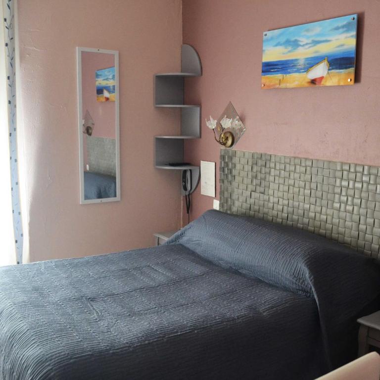 Hôtel Le Dauphin Bleu - Chambre Double Premium avec Salle de Bains et Balcon - Vue sur Mer - 2