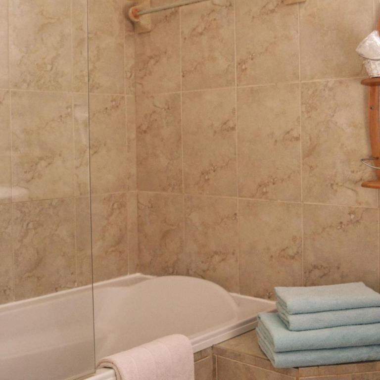 Hôtel Le Dauphin Bleu - Chambre Lits Jumeaux Premium avec Salle de Bains et Balcon - Vue sur Mer - 2