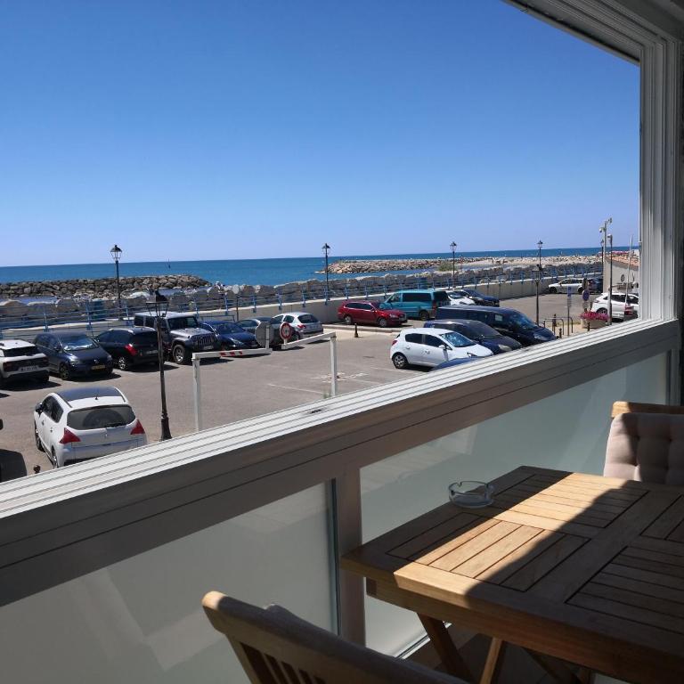 Hôtel Le Dauphin Bleu - Chambre Lits Jumeaux Premium avec Salle de Bains et Balcon - Vue sur Mer - 3
