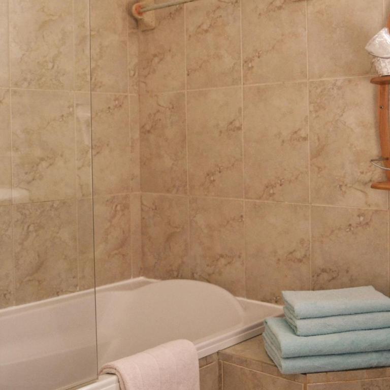 Hôtel Le Dauphin Bleu - Chambre Double Premium avec Salle de Bains et Balcon - Vue sur Mer - 5
