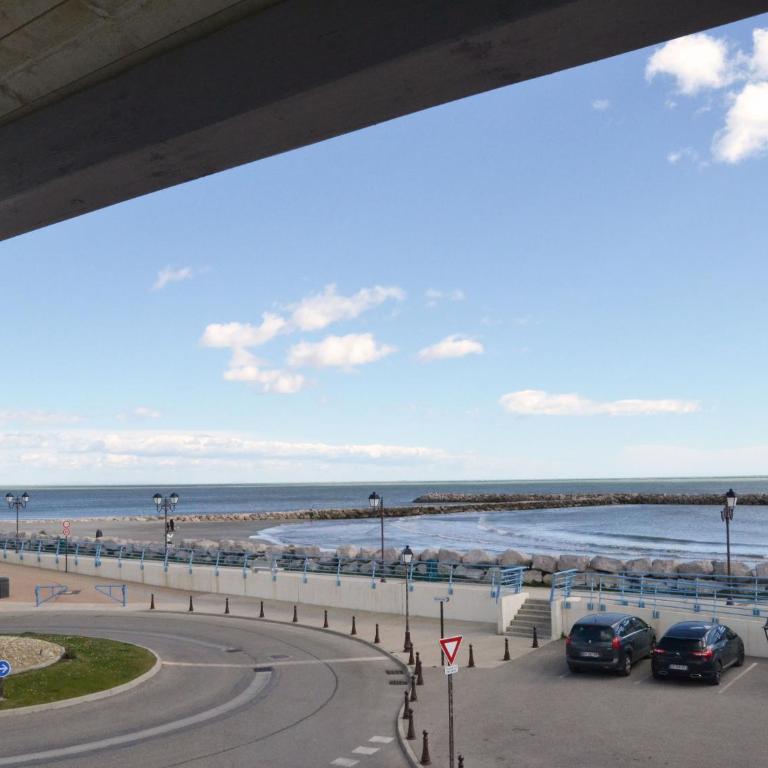 Hôtel Le Dauphin Bleu - Chambre Double Premium avec Salle de Bains et Balcon - Vue sur Mer - 7