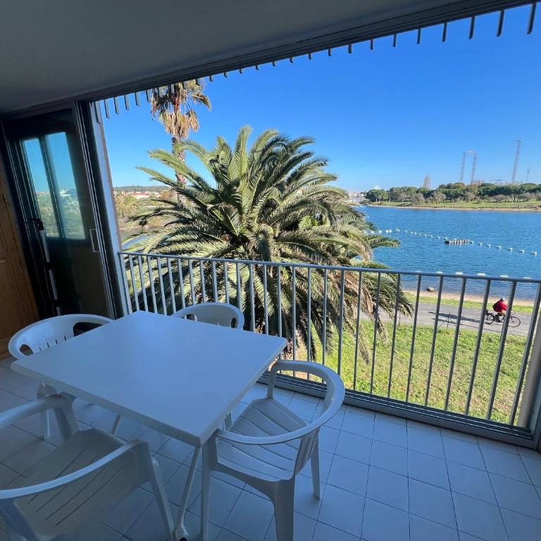 BAIE DES ANGES I Joli T2 cabine piscine proche plage Richelieu Cap d'Agde - Appartamento con Vista Lago - 1