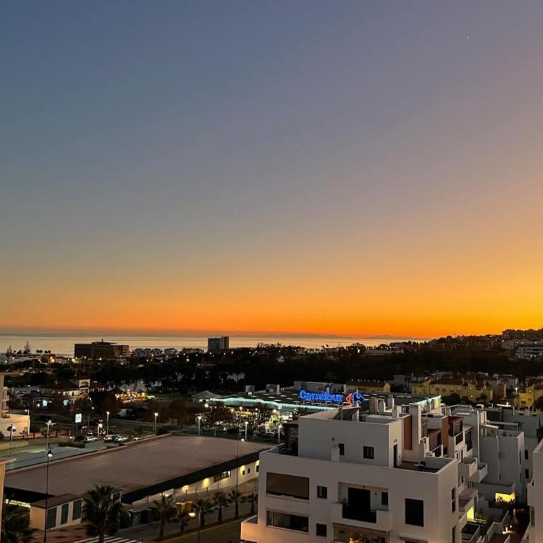 Luxury 4-Bedroom Penthouse with Panoramic Sea Views in La Cala de Mijas - Apartamento - 37