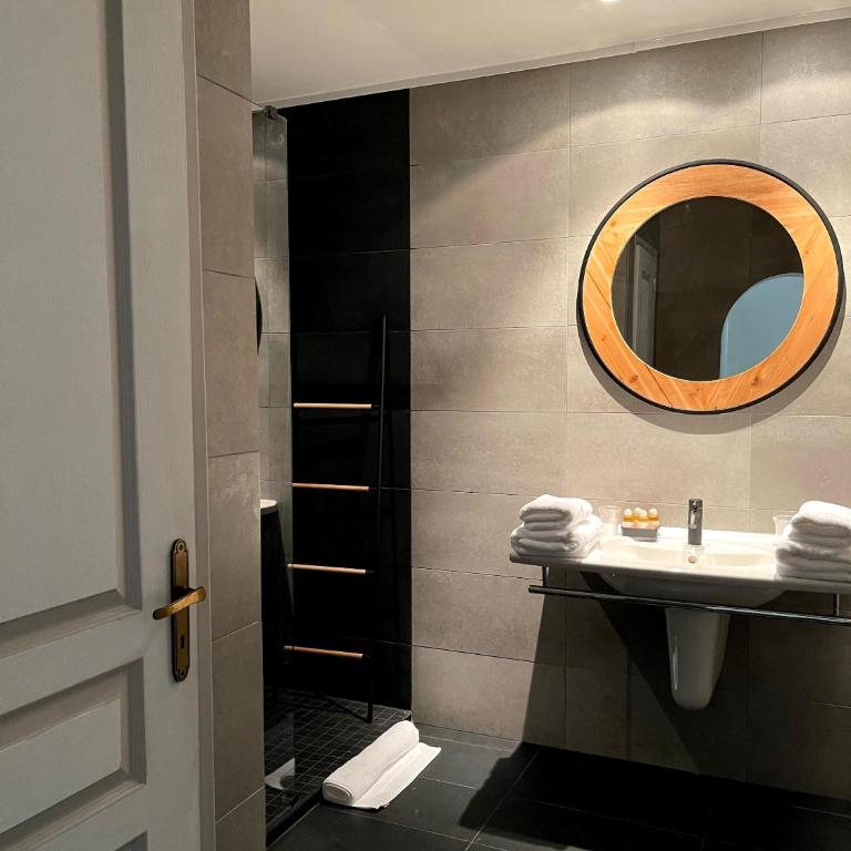 Le mas de Camassade - Suite Lit King-Size - Vue sur Piscine - 3