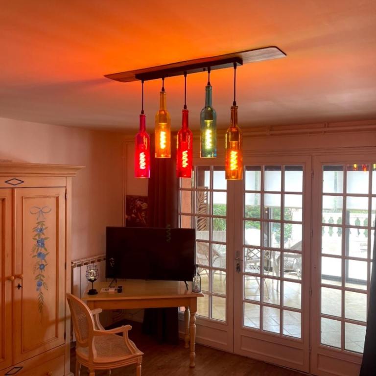 Le mas de Camassade - Chambre Familiale avec Salle de Bains Privative - 5