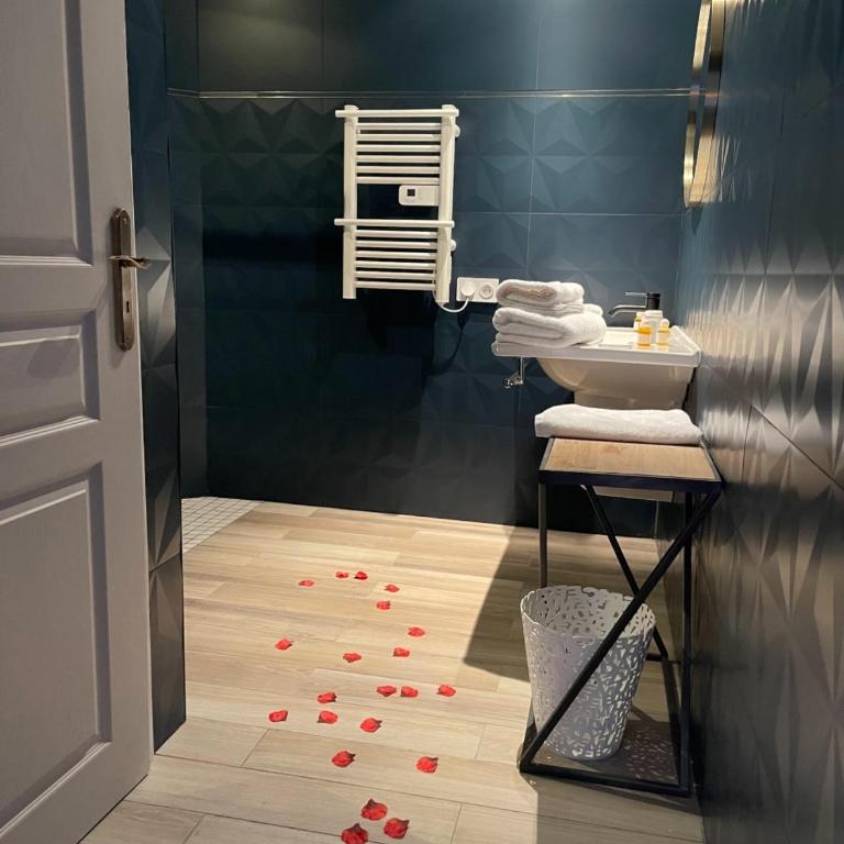 Le mas de Camassade - Chambre Double avec Salle de Bains Privative - 7