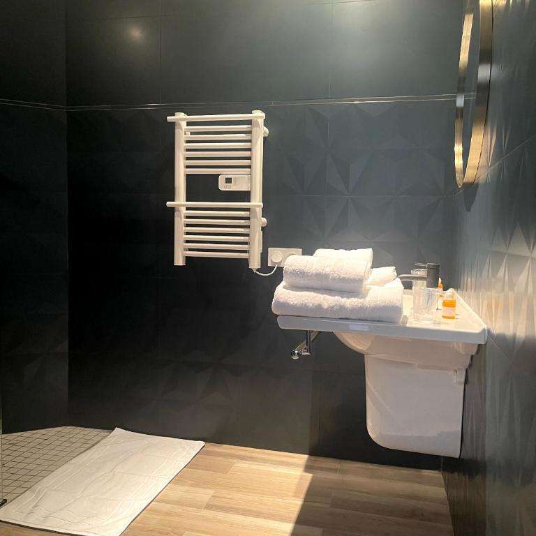 Le mas de Camassade - Chambre Double avec Salle de Bains Privative - 5
