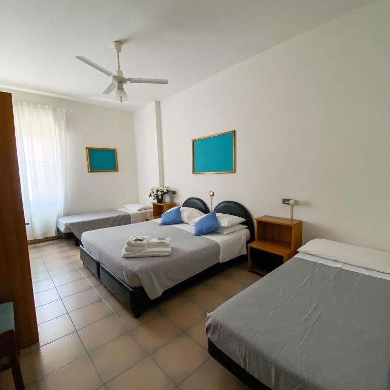 Hotel Maremola - Camera Tripla Standard - 3